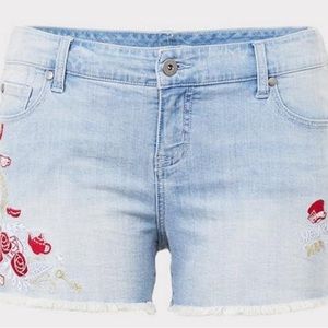 Torrid Disney Alice in Wonderland Embroidered Short Short Size 16